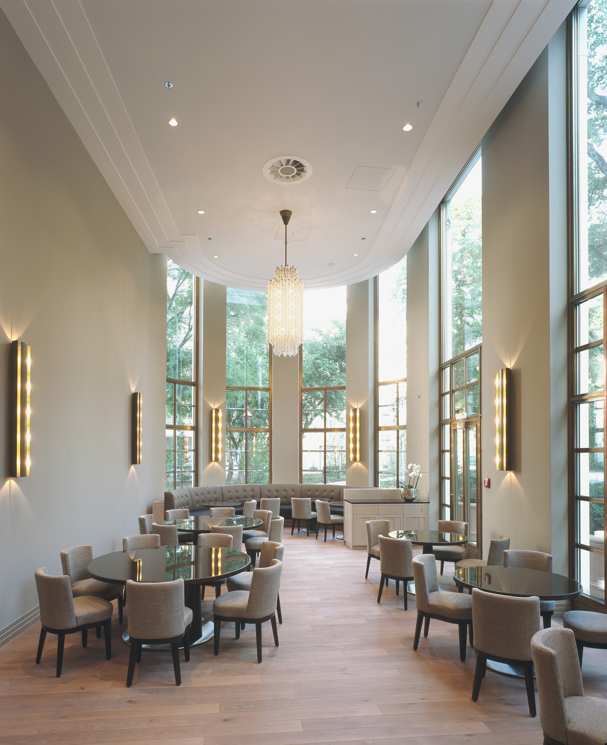 Restaurant des Charles Hotels in den Lenbach Gärten in München