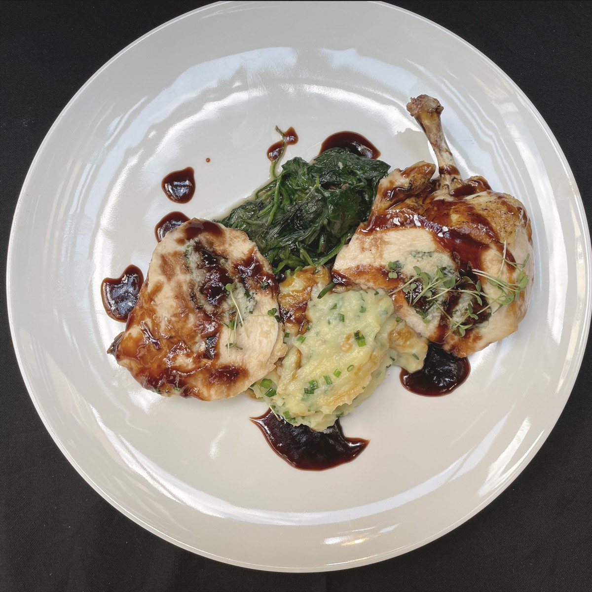 Hauptgericht im Charles Hotel in den Lenbach Gärten in München