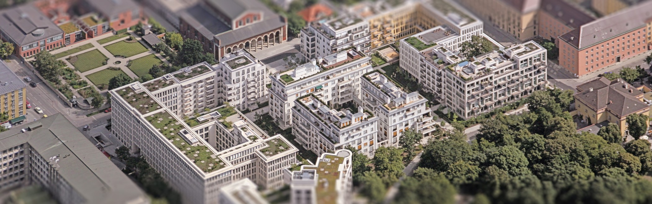 Luftbild Panorama der Lenbach Gärten in München mit tilshit