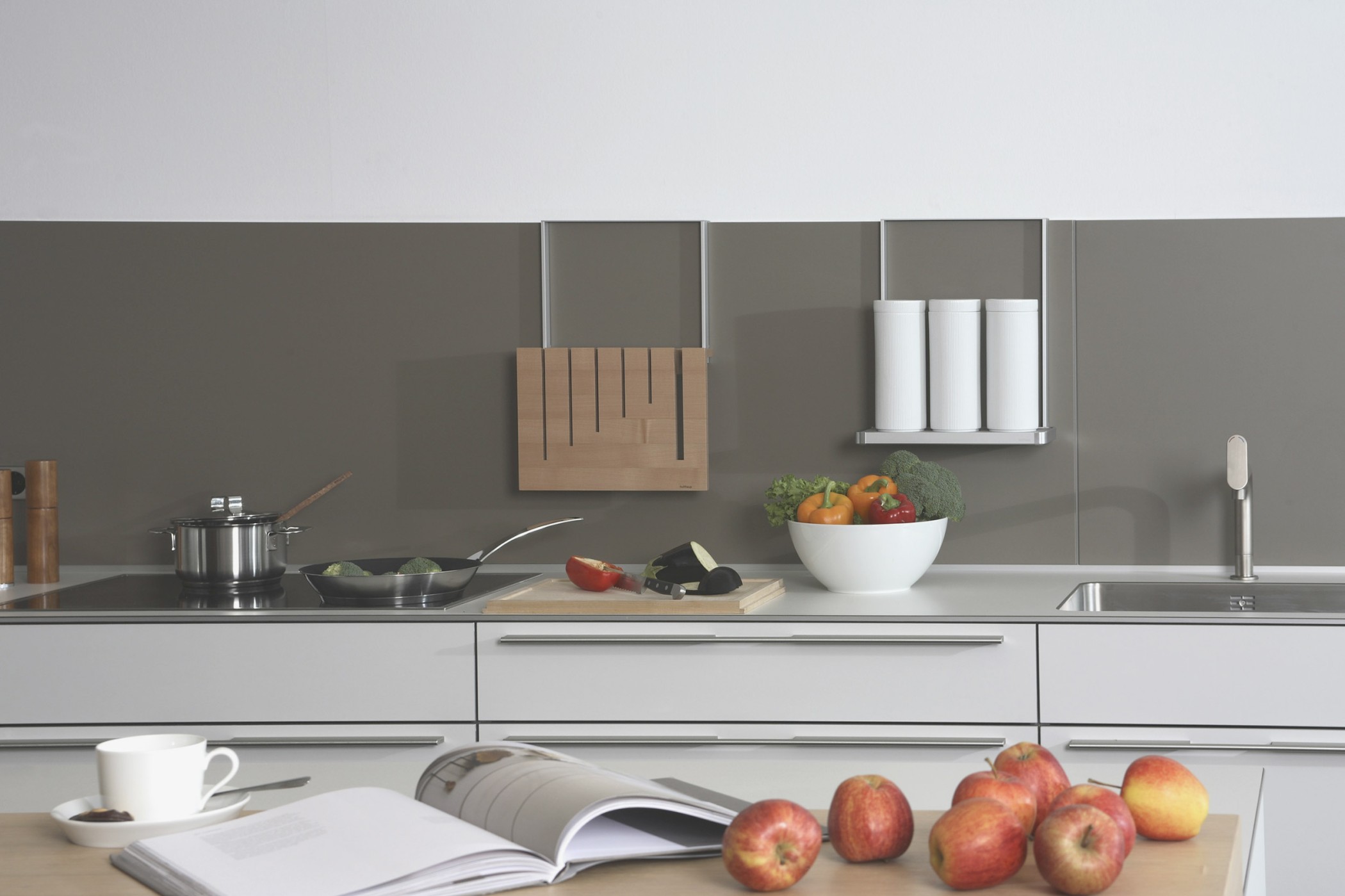 Küche einer Wohnung im exklusiven Wohnquartier Lenbach Gärten München